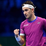 Casper Ruud vào tứ kết ATP 500 Thuỵ Sĩ