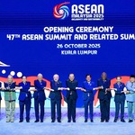 Thủ tướng dự khai mạc Hội nghị cấp cao ASEAN với 'dấu mốc lịch sử'