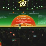 Hội chợ Mùa thu 2025 thu hút người dân tham gia tại Hà Nội