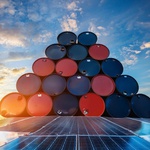 Thị trường ngày 29/10/2025: Giá vàng rớt sâu, xăng dầu tiếp tục giảm