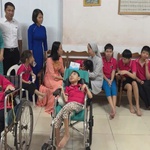 Hội Liên hiệp Phụ nữ TP. Hồ Chí Minh thăm và tặng quà cơ sở chăm sóc người khuyết tật Thiên Thần