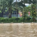 Cập nhật: Sáng 8/10, Hà Nội còn 13 điểm ngập úng, phương tiện khó lưu thông