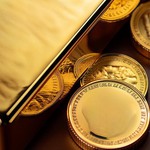 Thị trường ngày 10/11/2025: Vàng neo giá mức cao, xăng dầu có xu hướng đi ngang