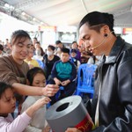 "Mái ấm gia đình Việt" trao hơn 1,5 tỉ đồng trong lần đầu tiên ghi hình tại Thủ đô Hà Nội