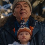 "Mr Bean" Rowan Atkinson vật lộn trông trẻ trong phim hài Giáng sinh "Man vs Baby"