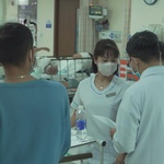 Hàng trăm người mắc cùng triệu chứng sau khi ăn bánh mì gà xé