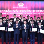 DOL English tri ân giáo viên nhân ngày 20/11 với giải pháp học tiếng Anh thông minh