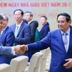 Bảo đảm giáo viên được thụ hưởng mức lương tương xứng với công sức