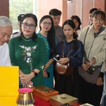 Đến Đại học Quốc gia TP. Hồ Chí Minh, xem triển lãm sơn mài Tương Bình Hiệp