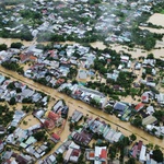 Nha Trang mênh mông biển nước vì lũ chồng lũ