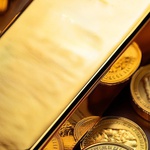 Thị trường ngày 21/11/2025: Giá vàng giảm sốc, xăng dầu giảm nhẹ