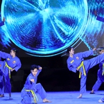 Du khách nước ngoài trầm trồ với màn biểu diễn võ thuật mãn nhãn tại TP. Hồ Chí Minh