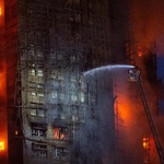 Thương vong tăng trong vụ cháy chung cư ở Hong Kong (Trung Quốc)