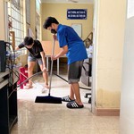 Bộ Giáo dục và Đào tạo cấp phát miễn phí sách giáo khoa cho học sinh vùng lũ