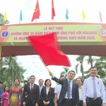 Lễ mít tinh cấp quốc gia hưởng ứng 35 năm Việt Nam ứng phó HIV/AIDS