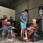 Quốc Thái: "Con chỉ mong cha khỏe lại, bà sống lâu với con" - Mái ấm gia đình Việt