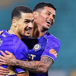 Đỗ Hoàng Hên rực sáng, CLB Hà Nội đẩy PVF-CAND xuống đáy bảng