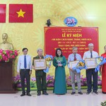 Tôn vinh 36 đảng viên phường Tân Sơn Hòa với Huy hiệu Đảng cao quý