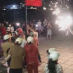 Hàng ngàn người dân Lý Sơn đón ba ngư dân trở về sau hành trình thoát chết kỳ diệu trên biển