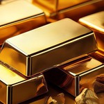 Thị trường ngày 1/12/2025: Giá vàng duy trì ở ngưỡng cao, xăng dầu giảm giá