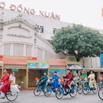 Đi lễ hội thiết kế ở chợ Đồng Xuân và bãi giữa sông Hồng
