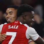 Không ghi được bàn nào, Arsenal vẫn giành chiến thắng nhờ... đối thủ 2 lần 'đốt lưới nhà'