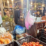 Giá rau củ hạ nhiệt nhưng vẫn cao