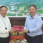 Lãnh đạo TP. Hồ Chí Minh thăm, chúc mừng Giáng sinh các cơ sở tôn giáo