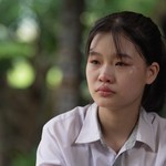 Lớn lên trong gian khó, Minh Hằng hiểu chuyện đến đau lòng