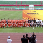 Giao hữu bóng đá vì người nghèo: Lan tỏa yêu thương cuối năm