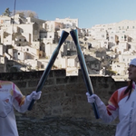 Ngọn đuốc Olympic mùa Đông 2026 thắp sáng miền Nam nước Ý với hành trình đầy phiêu lưu