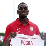 Paul Pogba ra mắt trong màu áo mới