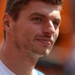 Nhà vô địch thế giới Verstappen khẳng định sẽ ở lại Red Bull năm tới