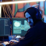 Kỹ sư Intel đánh đổi sự nghiệp vì Microsoft và án phạt nặng nề