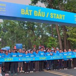 Hoạt động đi bộ hữu nghị chào mừng 80 năm Ngày thành lập ngành Ngoại giao Việt Nam