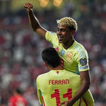 Lamine Yamal sẽ không ra sân cùng Barcelona vì chấn thương