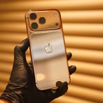 iPhone 17 Pro Max “MONARCH” mạ vàng đầu tiên thế giới do Thắng Eric chế tác