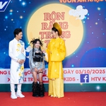 Ca sĩ Bùi Thiên Kim tỏa sáng với "Rock vầng trăng" trong chương trình "Vườn âm nhạc"