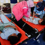 Indonesia: Hơn 1.000 trẻ bị ngộ độc do ăn ở trường