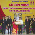 Đồng chí Võ Văn Minh dự lễ khai giảng tại Trường THCS-THPT Hồng Hà