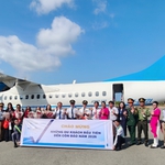 Vietnam Airlines đồng loạt chào đón những hành khách đầu tiên năm 2026