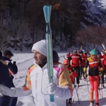 Ngọn đuốc Olympic mùa đông đi qua miền Bắc nước Ý