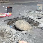 TP. Hồ Chí Minh: Xuống cống vệ sinh, người đàn ông bị ngạt khí, người ứng cứu cũng tử vong thương tâm