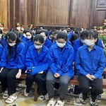 Xét xử 100 bị cáo trong đường dây làm giả 220.000 phiếu thử nghiệm sản phẩm, trong đó có cả kẹo Kera và sữa Hiup