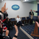 Bất đồng về Greenland, EU tạm ngừng các thỏa thuận thương mại với Mỹ