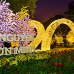 Khu đất nhà thi đấu Phan Đình Phùng ngập tràn sắc hoa