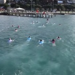 Tắm dưới dòng nước lạnh trong những ngày đầu năm ở Slovenia