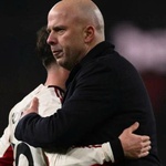 Một điểm quý giá và lời cảnh báo cho Liverpool