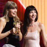 Hậu trường VMAs 2026: Taylor Swift, Dakota Johnson và loạt khoảnh khắc đáng chú ý