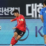 Hàn Quốc giữ hạng 32 FIFA sau 4 trận dưới thời HLV Robert Moreno